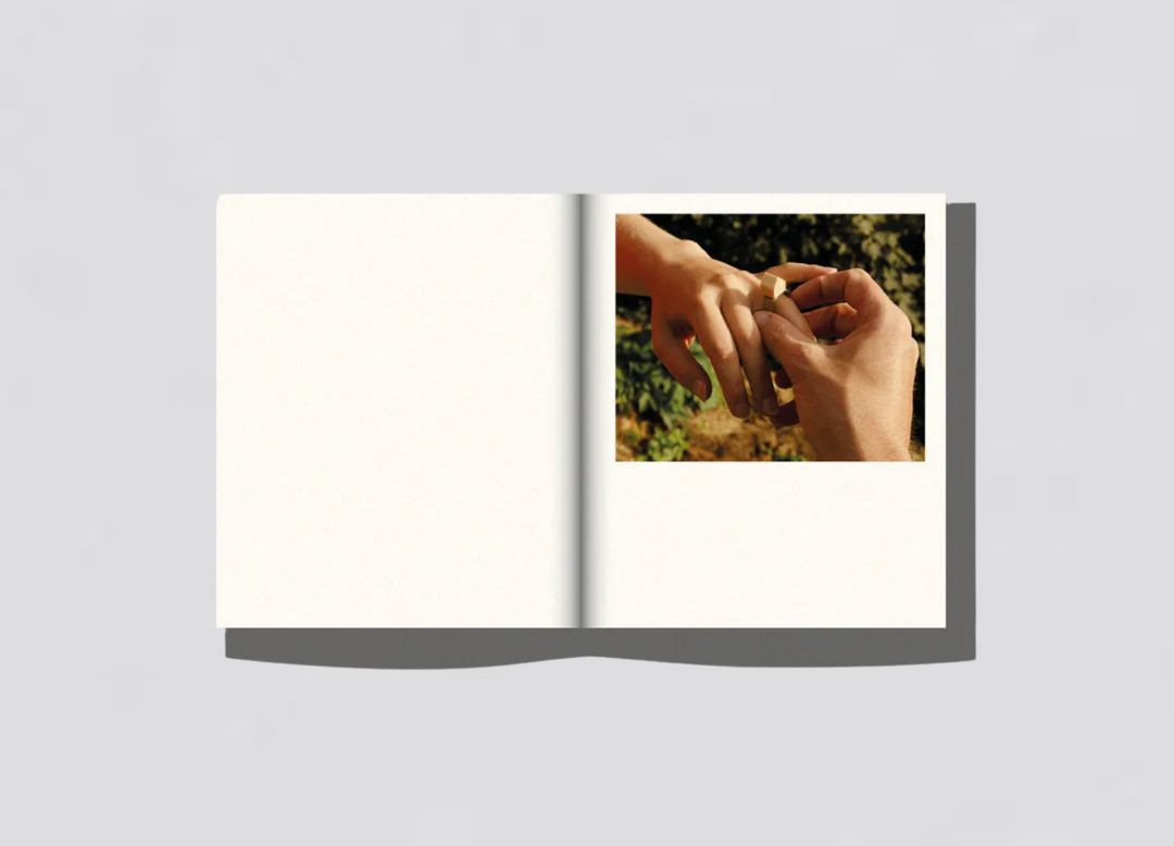 Sabine Hess, Nicolas Polli – One bed, two blankets, eighty-five rules