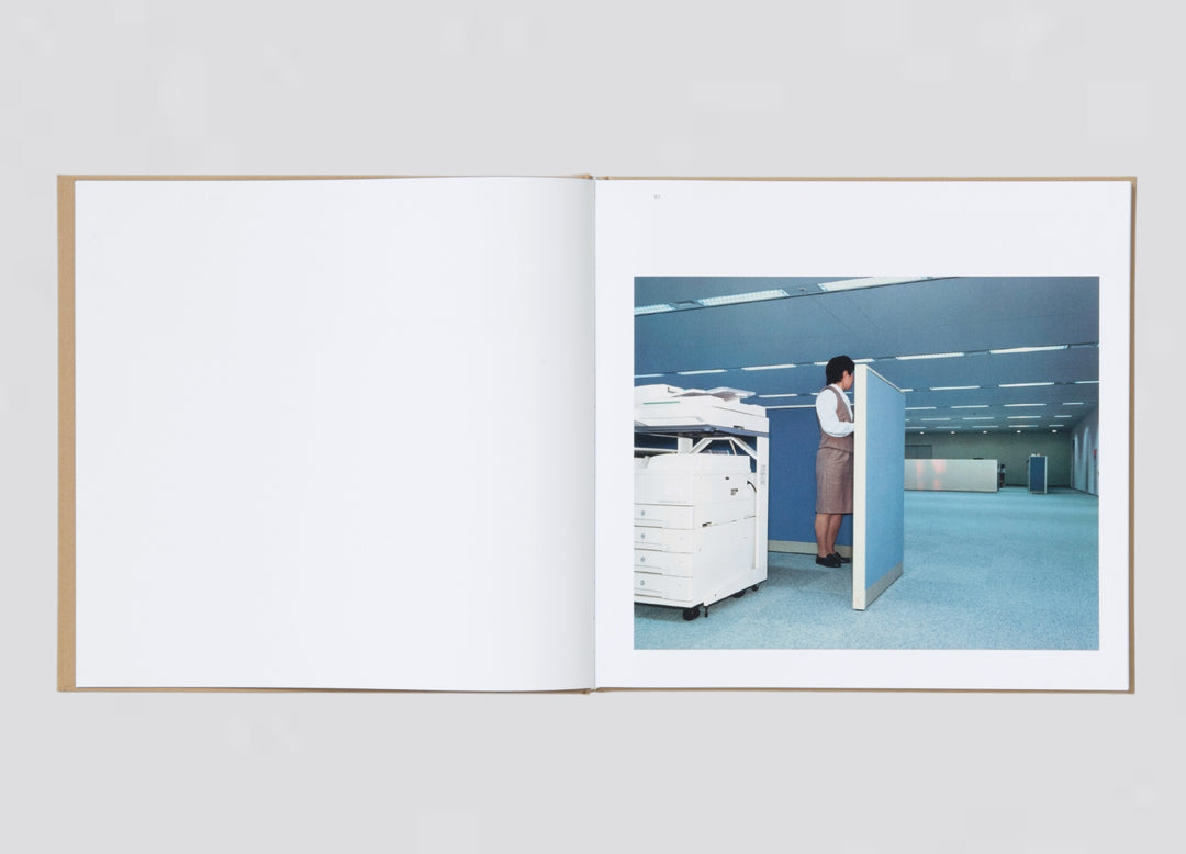 Lars Tunbjörk – Office / LA Office, book published by Loose Joints. Lars Tunbjörk Foundation, text by David Graeber.