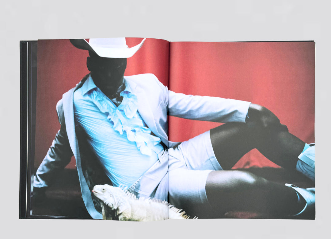 Gabriel Moses – Regina, book published by Prestel.