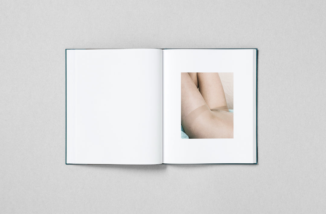 Jet Swan – Material