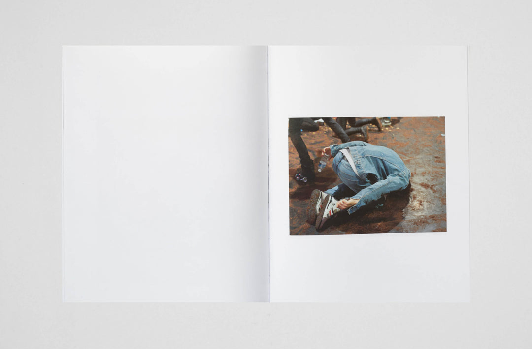 Estelle Hanania – IT'S ALIVE! A travers l’oeuvre de Gisele Vienne photobook