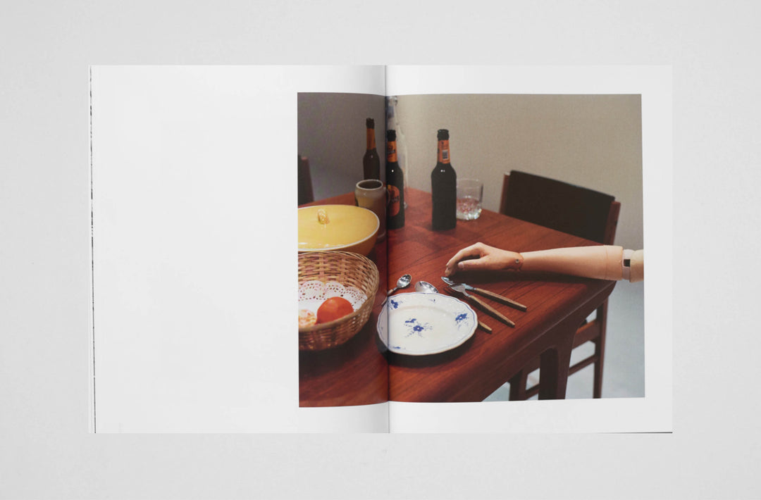 Estelle Hanania – IT'S ALIVE! A travers l’oeuvre de Gisele Vienne photobook