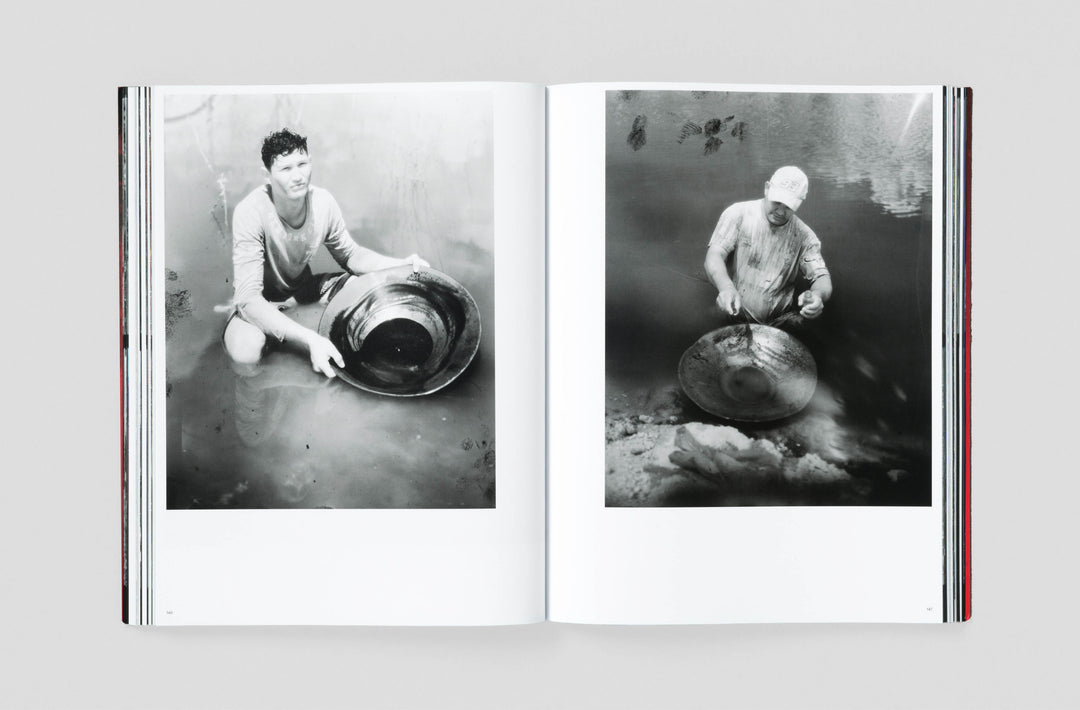 Richard Mosse – Broken Spectre